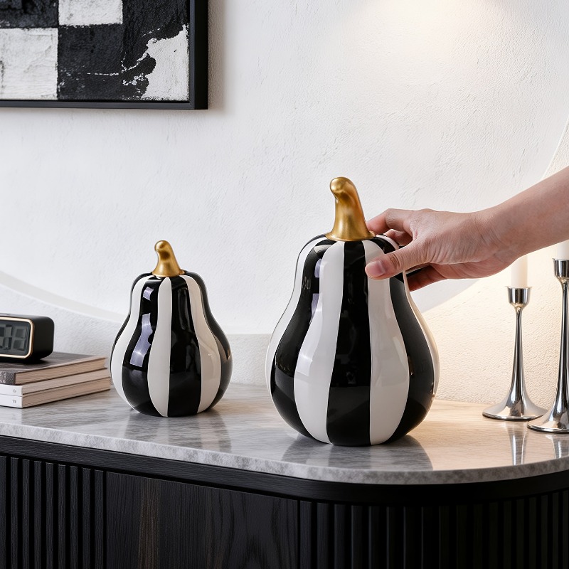 Black and White Striped Cerami - Tv Art And Craft recension och pris